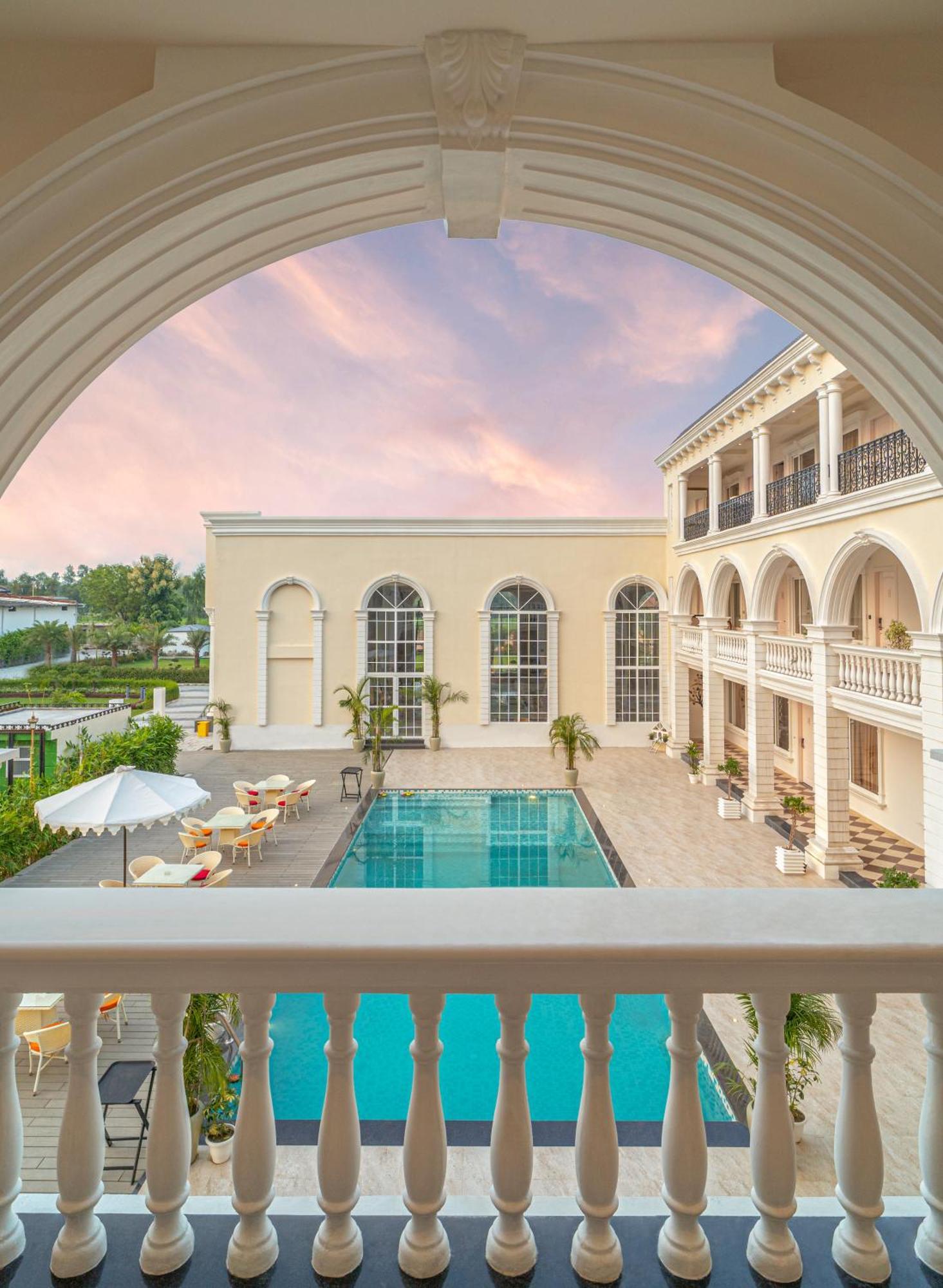 Rudra Imperial Resort Sitapur  Exterior foto