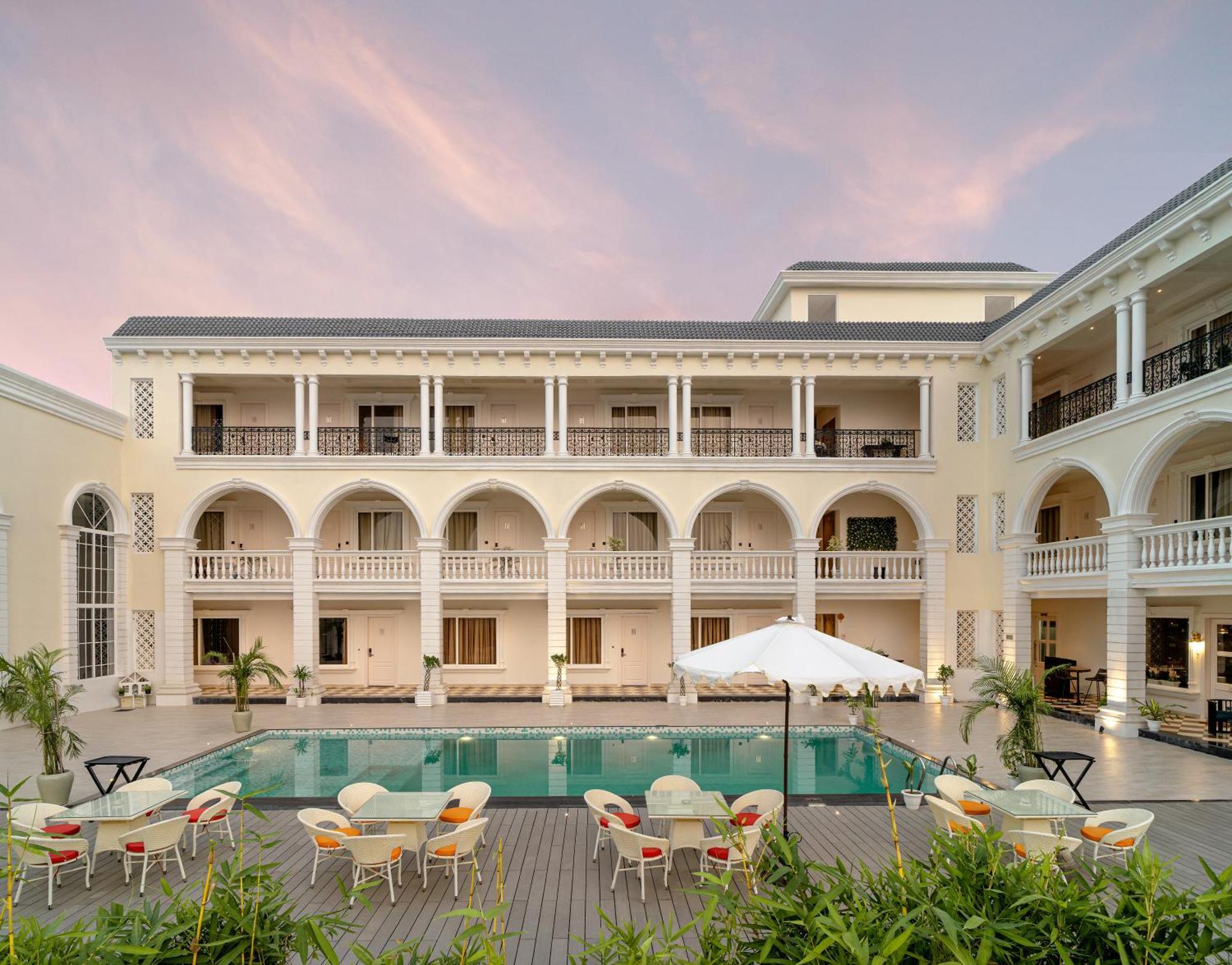 Rudra Imperial Resort Sitapur  Exterior foto
